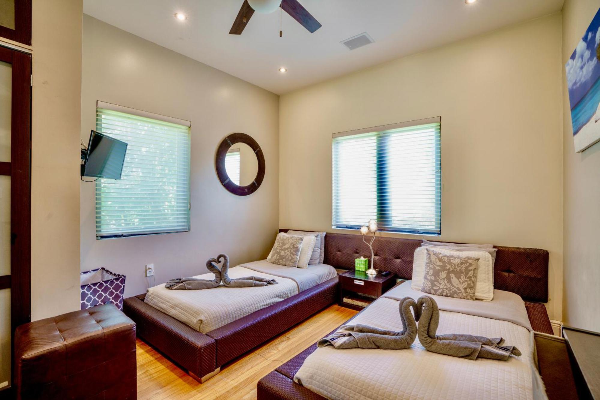 Entire Private Beautiful 2 Bedroom Plus Den House With Gated Front&Back Yard And Free Parking 10Min Drive To Miami Beach Eksteriør billede