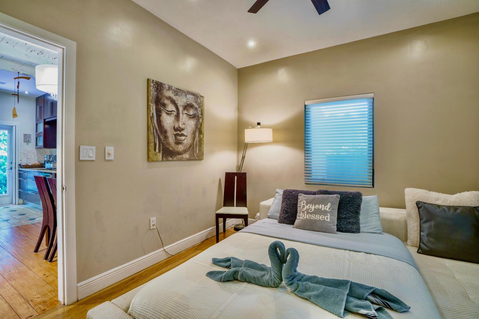 Entire Private Beautiful 2 Bedroom Plus Den House With Gated Front&Back Yard And Free Parking 10Min Drive To Miami Beach Eksteriør billede