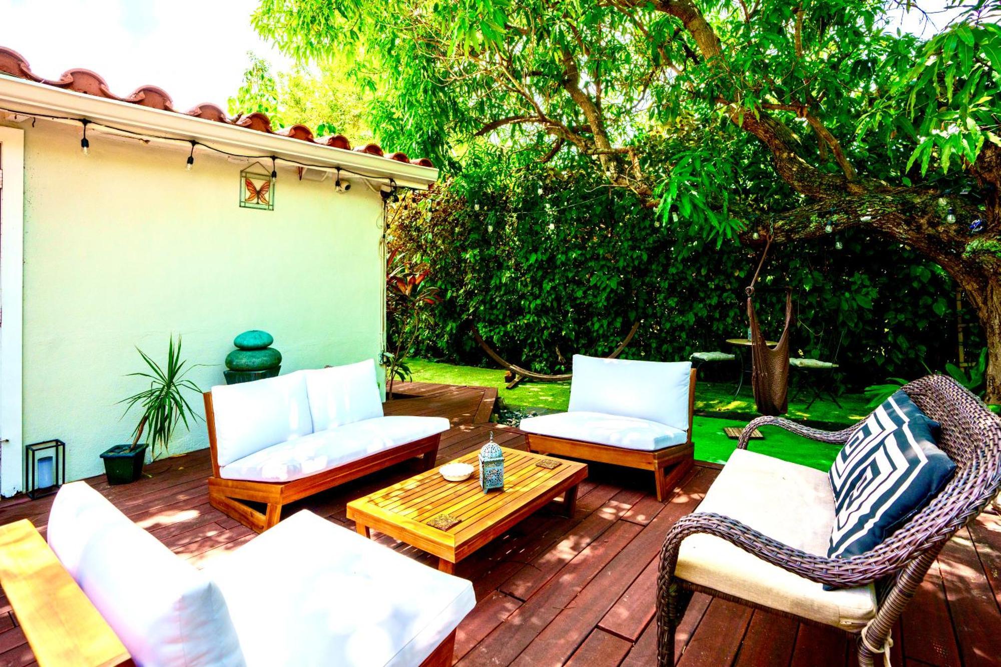 Entire Private Beautiful 2 Bedroom Plus Den House With Gated Front&Back Yard And Free Parking 10Min Drive To Miami Beach Eksteriør billede