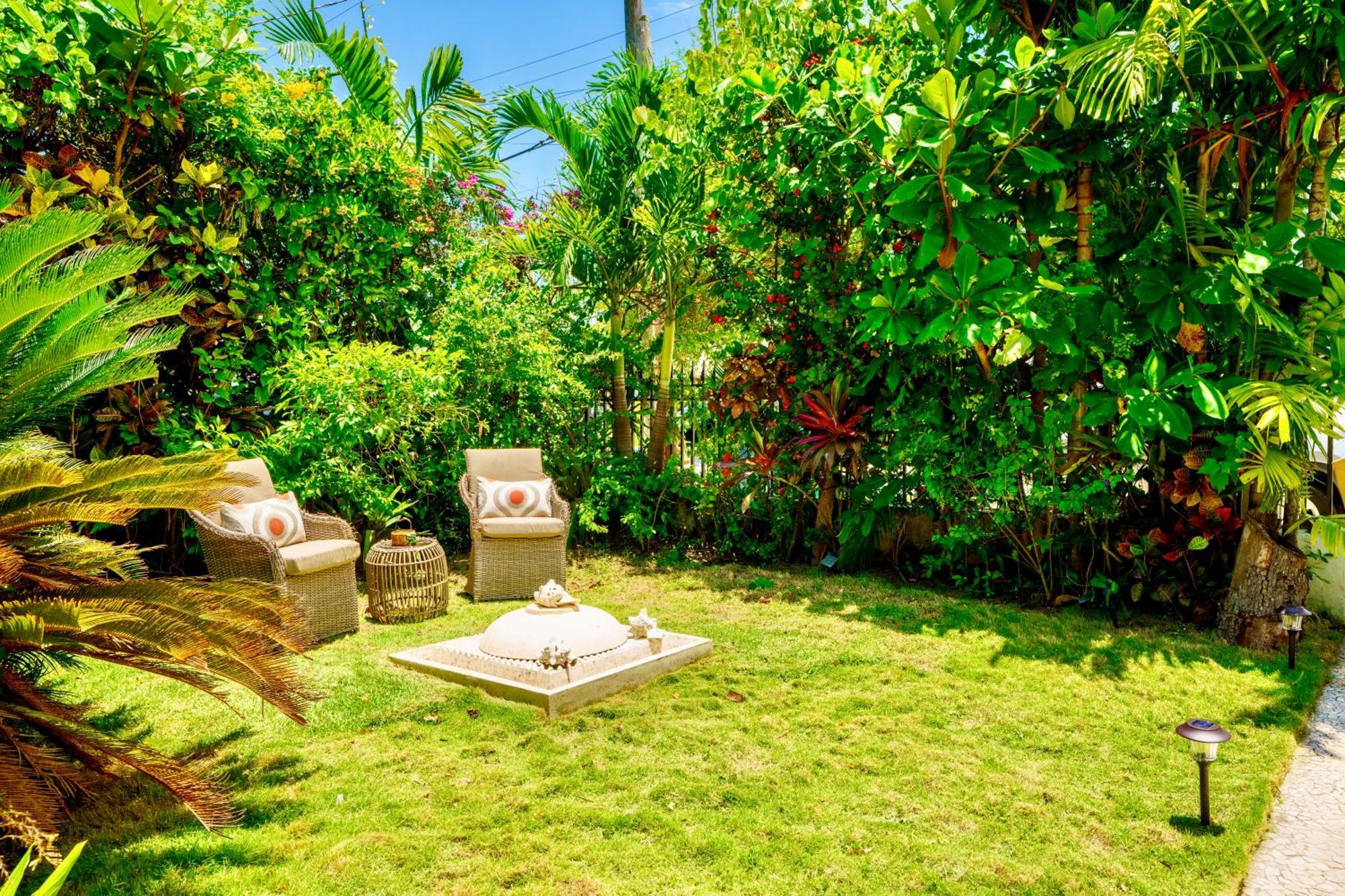 Entire Private Beautiful 2 Bedroom Plus Den House With Gated Front&Back Yard And Free Parking 10Min Drive To Miami Beach Eksteriør billede