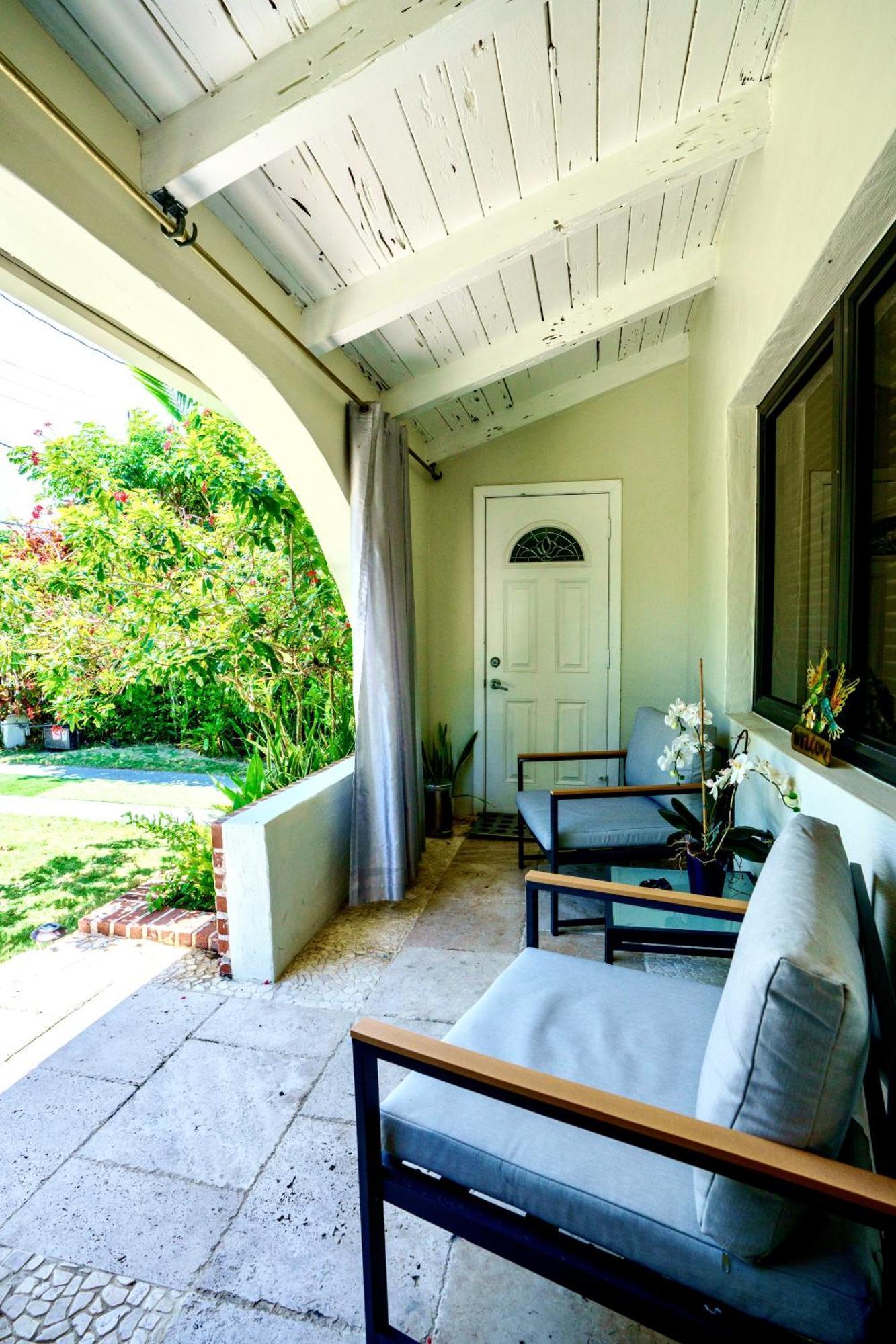 Entire Private Beautiful 2 Bedroom Plus Den House With Gated Front&Back Yard And Free Parking 10Min Drive To Miami Beach Eksteriør billede